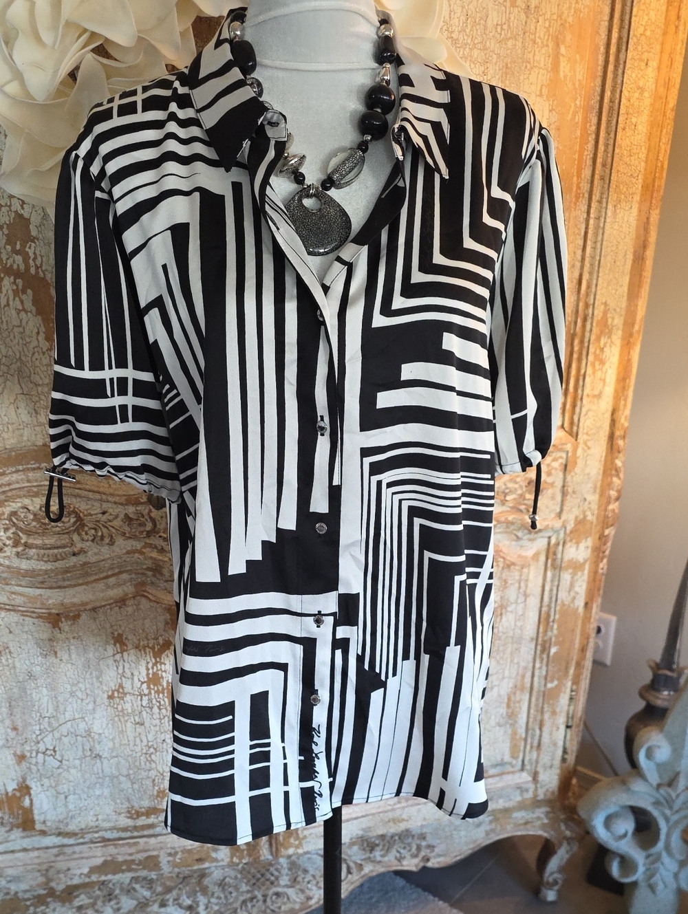 Karl Lagerfeld Black & White Geometric Shirt New. XL